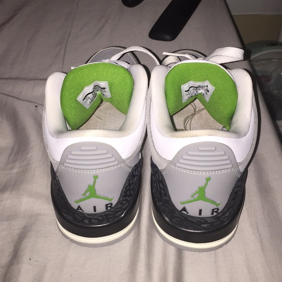 Jordan 3s retro Chlorophyll - Picture 4 of 4